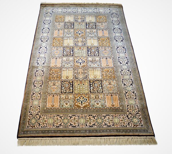 kashmiri-pure-silk-carpet-4x6-feets-Miras-Crafts kashmiri-pure-silk-carpet-4x6-feets-Miras-Crafts