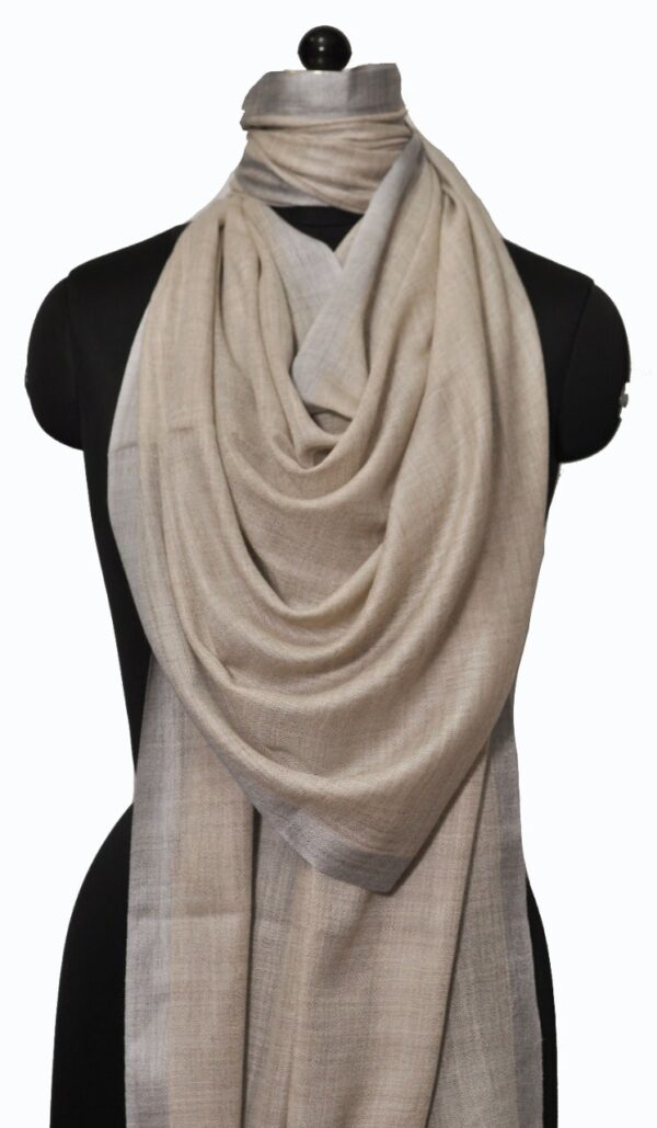 pashmina-scarf- mens-in-bangalore-miras-carfts pashmina-scarfs-stores-in-bangalore-miras-crafts